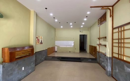 Nhà nguyên căn 3 tầng, Đ. Nguyễn Văn Linh