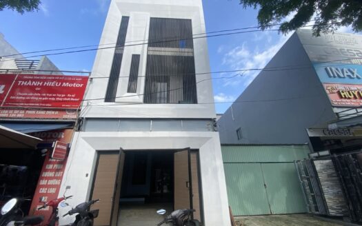 CHO THUÊ NHÀ PHỐ MẶT TIỀN ĐƯỜNG LÊ VĂN HIẾN.