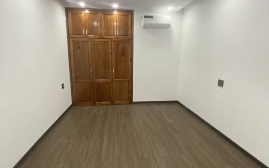 CHO THUÊ NHÀ PHỐ MẶT TIỀN ĐƯỜNG LÊ VĂN HIẾN.