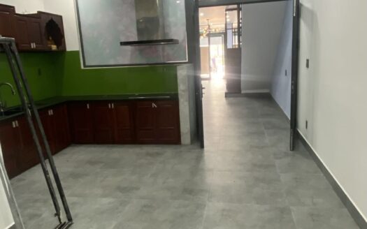 CHO THUÊ NHÀ PHỐ MẶT TIỀN ĐƯỜNG LÊ VĂN HIẾN.