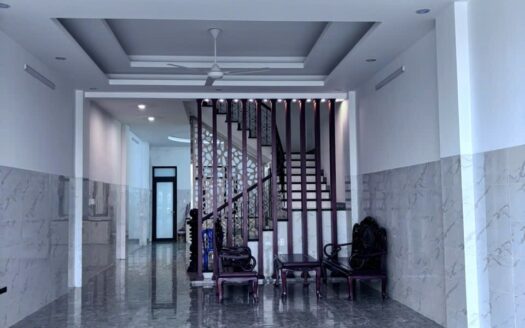 CHO THUÊ NHÀ PHỐ MẶT TIỀN ĐƯỜNG BỜ HỒ QUANG 14.